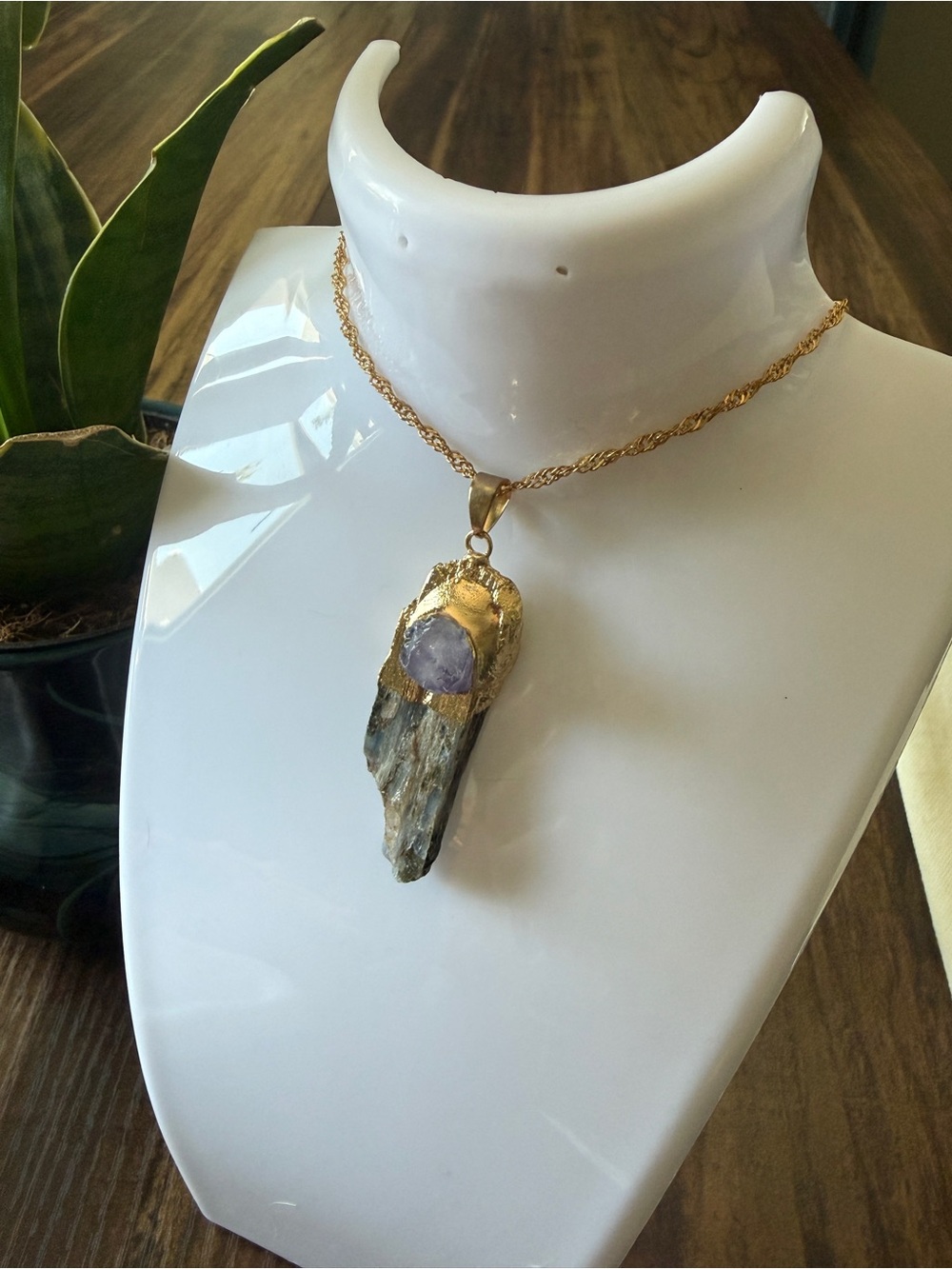 Gold-Tone Raw blue kynite and amethyst Stone Pendant Necklace with Purple Accent